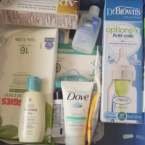 Baby Shower Gift Box & Care Items NWT - Picture 3 of 5